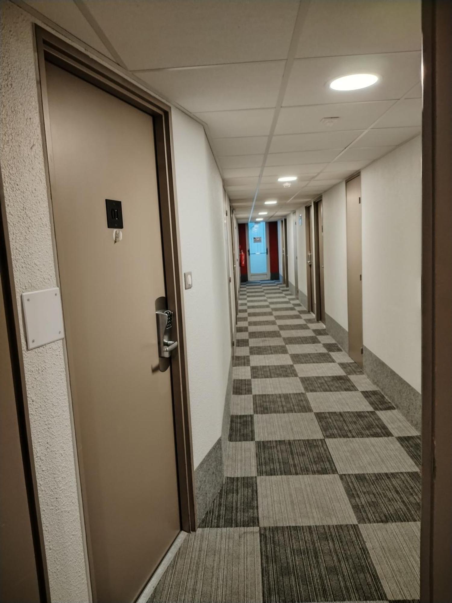 B&B HOTEL Montluçon Extérieur photo